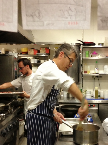 Stephen_Anderson_Seu_Xerea_cocinando